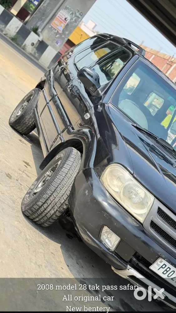 Tata Safari Diesel  Model 2008  22 Inchi Alloy Wheel Gaddi Okay H