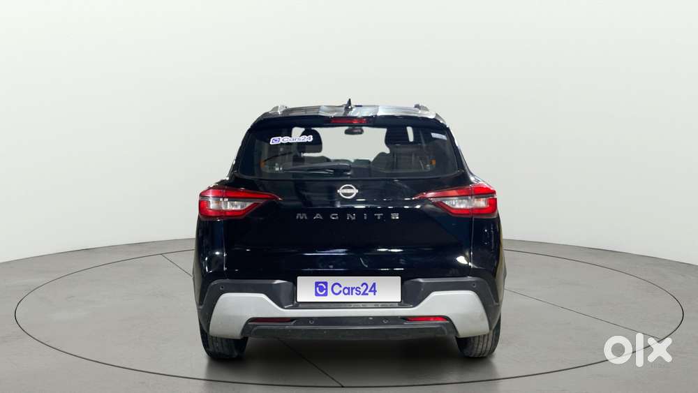 Nissan Magnite 1.0 Xv Premium, 2022, Petrol