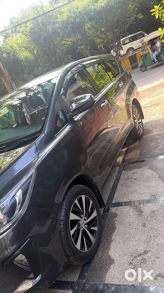 Toyota Innova Crysta [2020-ongoing] 2.7 Zx At 7 Str, 2022, Petrol
