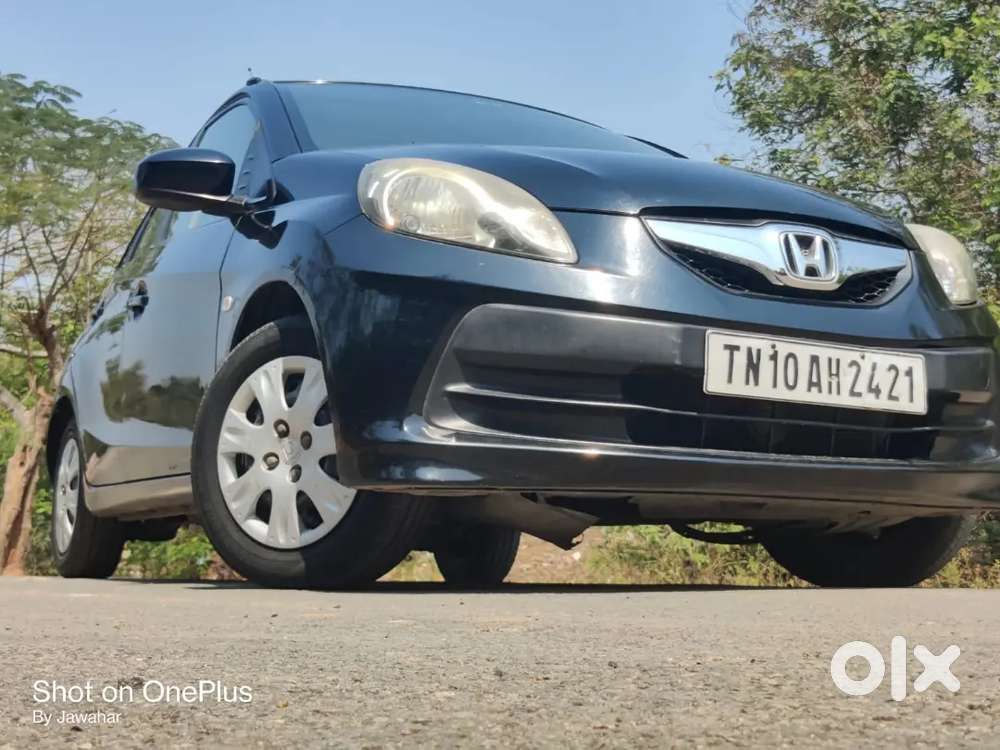 Honda Brio 2012 Petrol Well Maintained