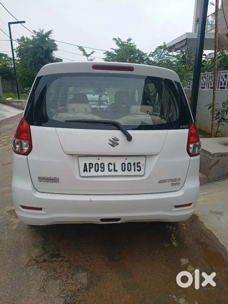 Maruti Suzuki Ertiga Zdi 2012
