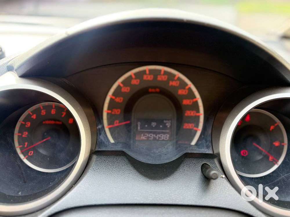 Honda Jazz 1.2 V I Vtec Privilege, 2009, Cng & Hybrids
