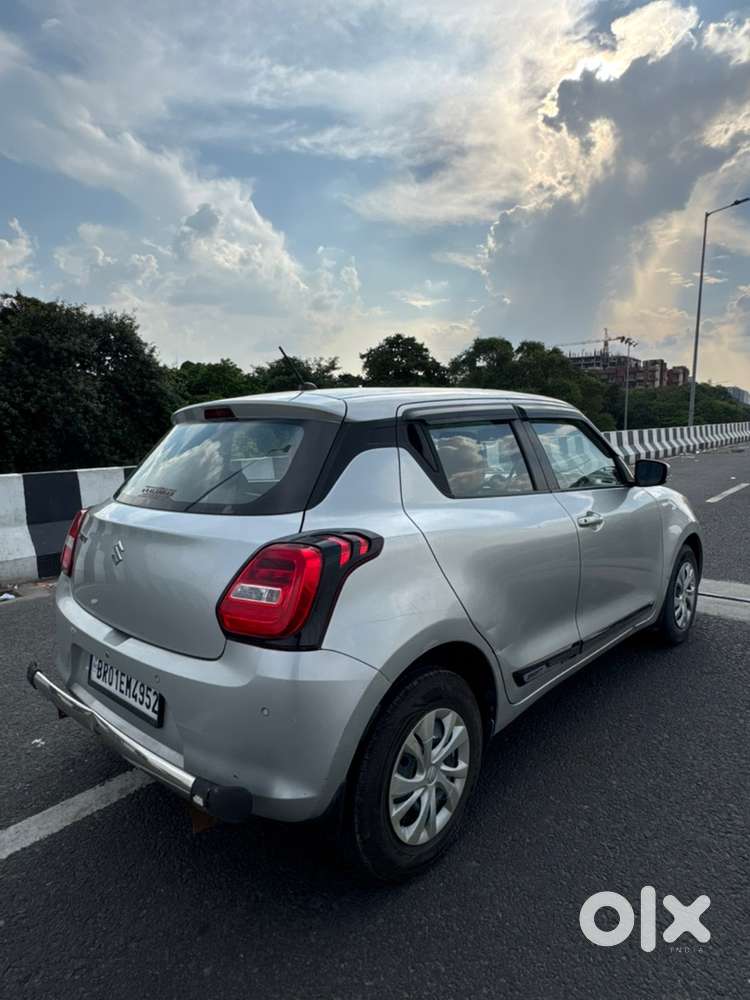 Maruti Suzuki Swift Vxi 2019 November 25kmpl Mileage... Shwrom Condtion.
