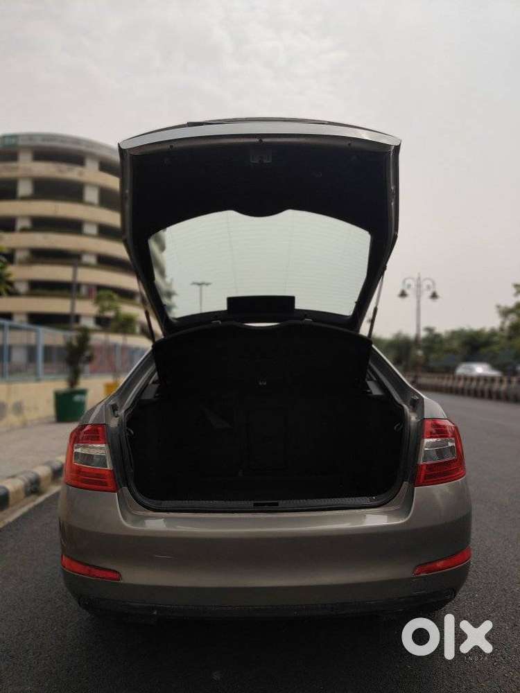Skoda Octavia Elegance 1.8 Tsi At, 2014, Petrol