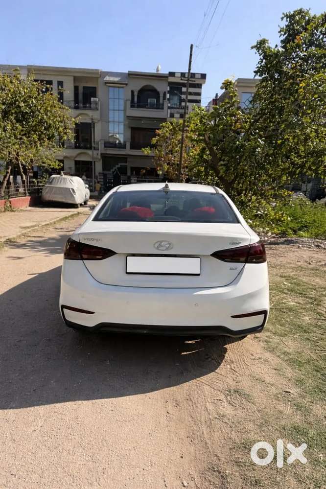 Hyundai Verna 2017 Diesel Automatic  Sunroof  Excellent Condition