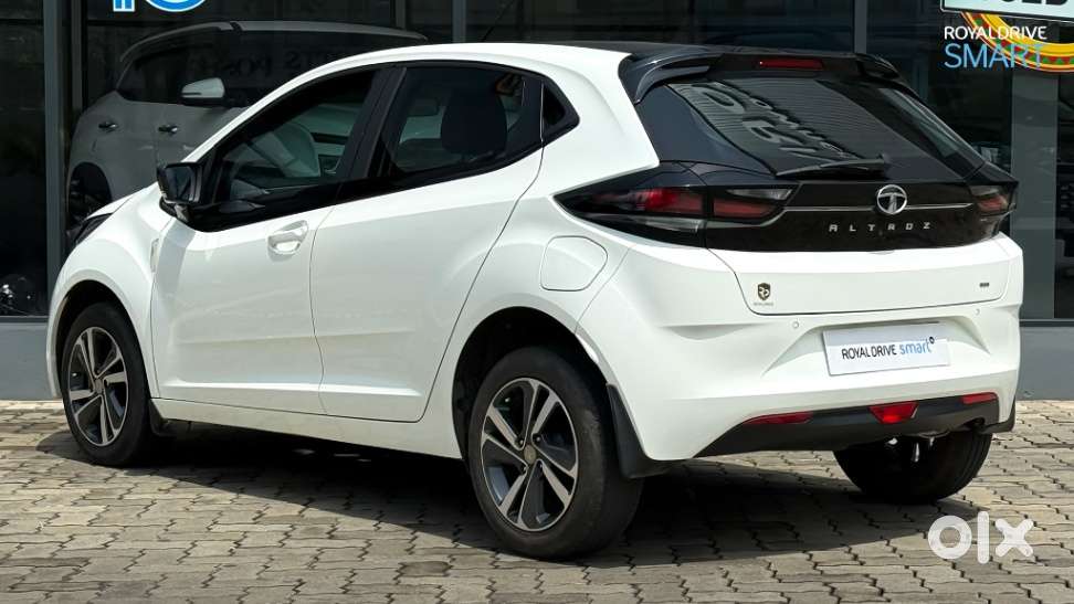 Tata Altroz, 2022, Petrol