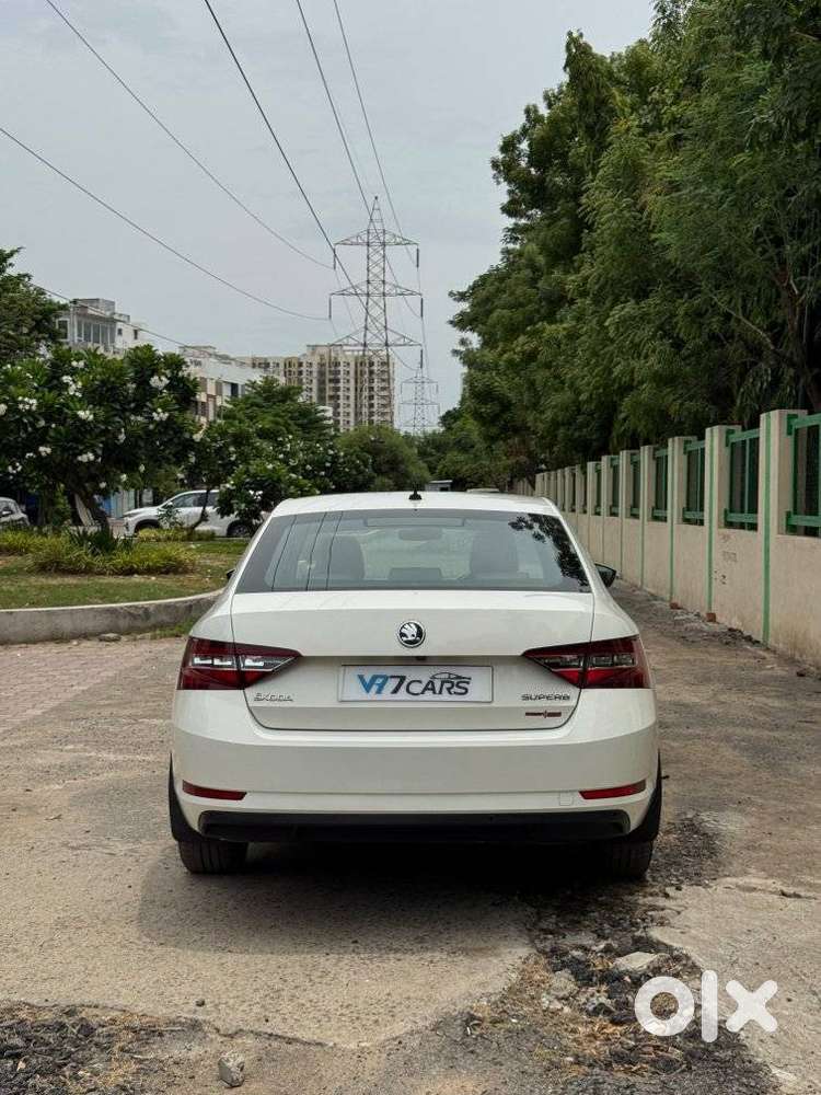 Skoda Superb Lk 1.8 Tsi At, 2016, Petrol