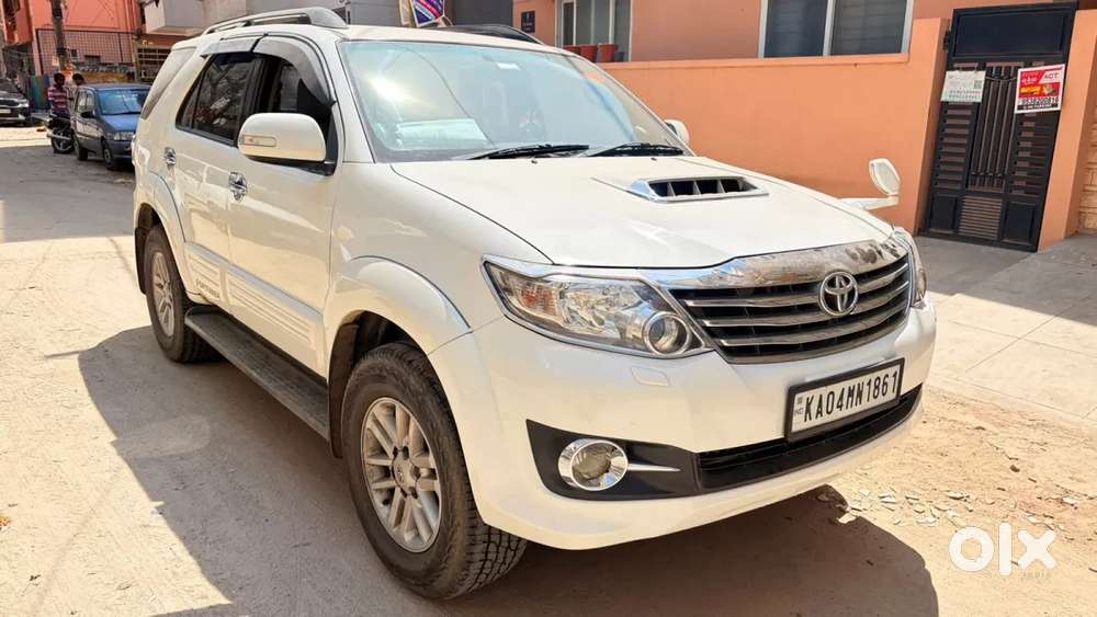Toyota Innova Crysta [2020-ongoing] 2.4 Gx 7 Str, 2017, Diesel