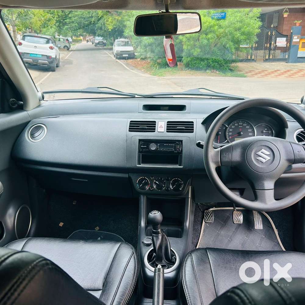 Maruti Suzuki Swift Vxi + Manual, 2010, Petrol