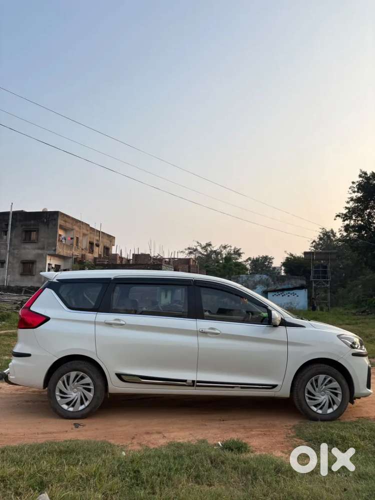 Maruti Suzuki Ertiga 1.5 Vxi, 2025, Petrol