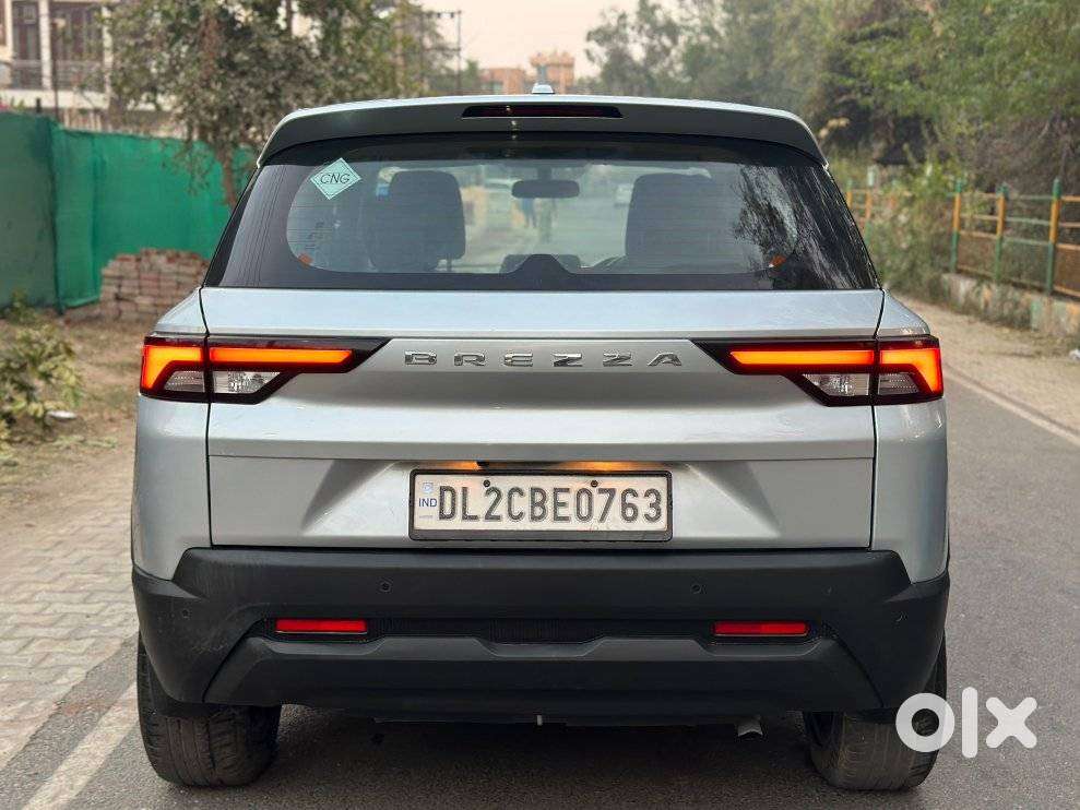 Maruti Suzuki Brezza 1.5 Vxi Cng, 2023, Cng & Hybrids