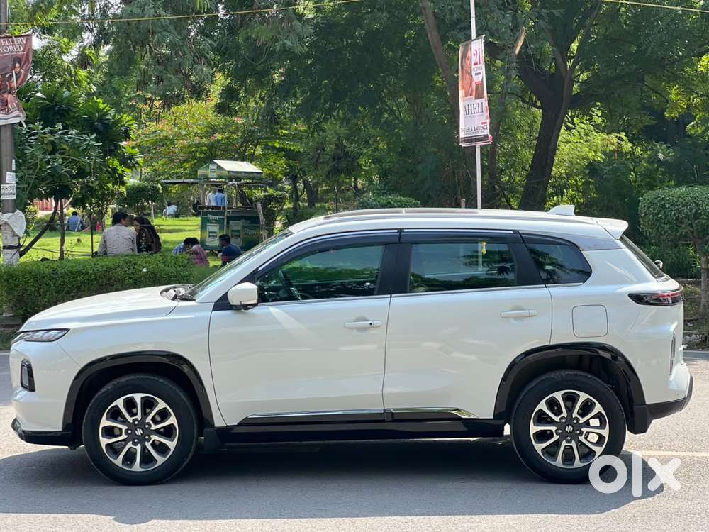 Maruti Suzuki Grand Vitara 1.5 Alpha Plus Intelligent Hybrid Ecvt, 2..