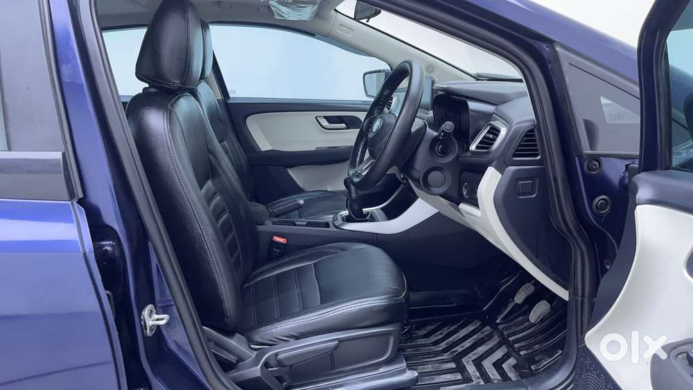 Tata Altroz Xz Plus (s), 2024, Petrol