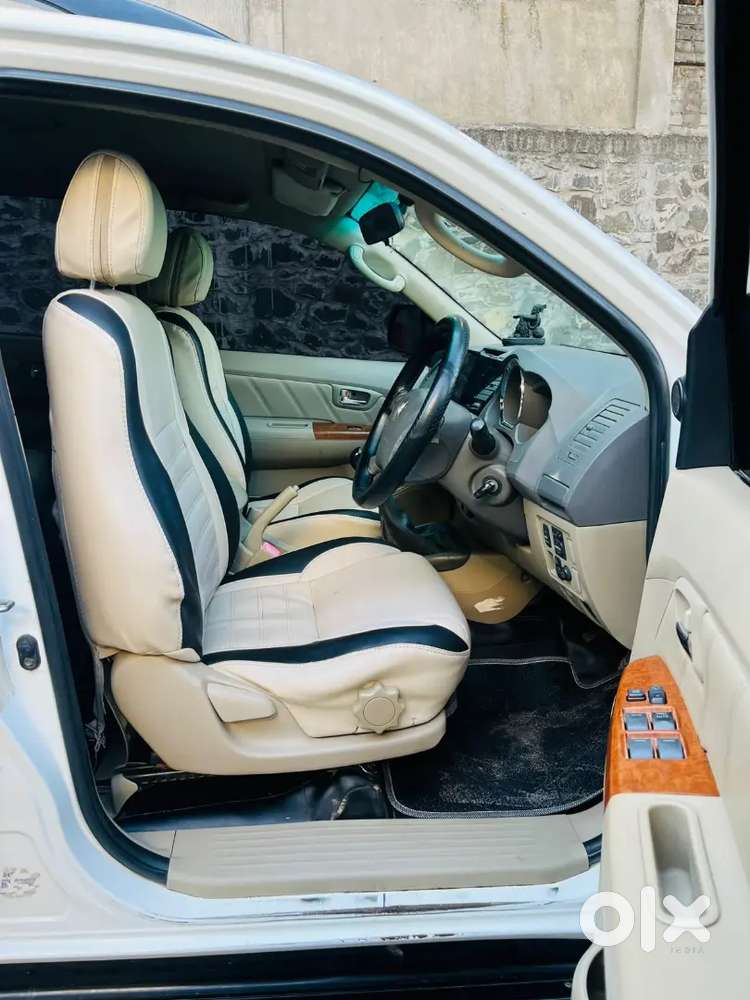 Toyota Fortuner 3.0 2011