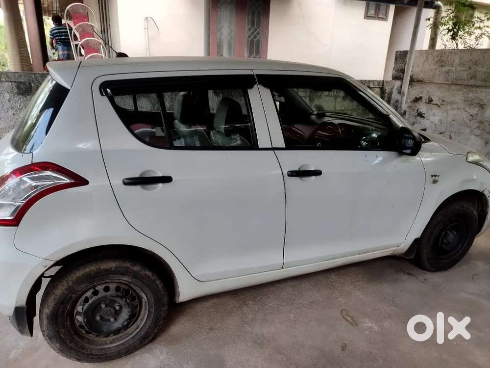 Maruti Suzuki Swift 2017 Petrol 60000 Km Driven