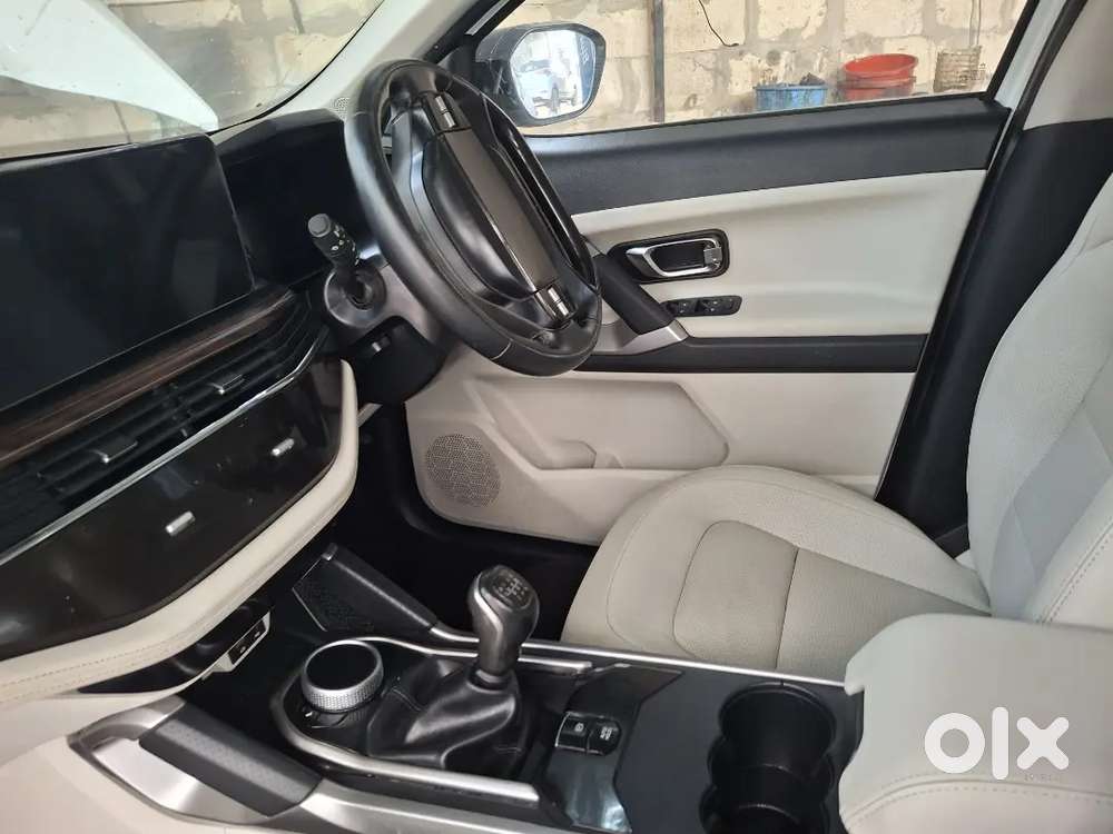 Brand New Tata Safari Top Model Manual