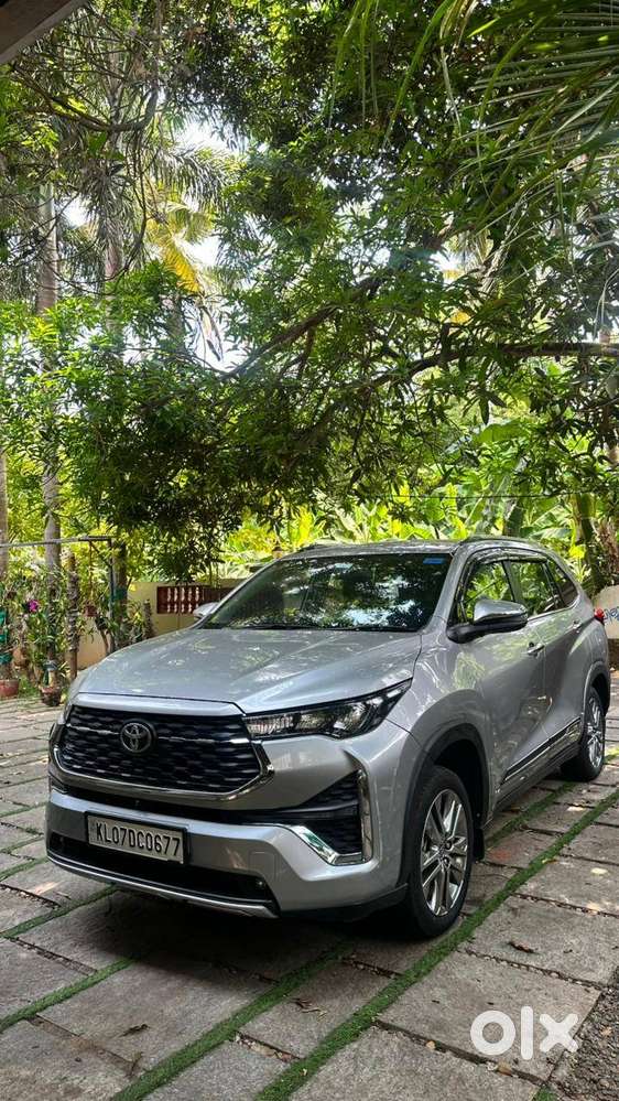 Toyota Innova Hycross 2023  8-seater Slf Variant