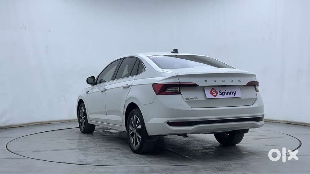 Skoda Slavia Style 1.0l Tsi Mt, 2022, Petrol