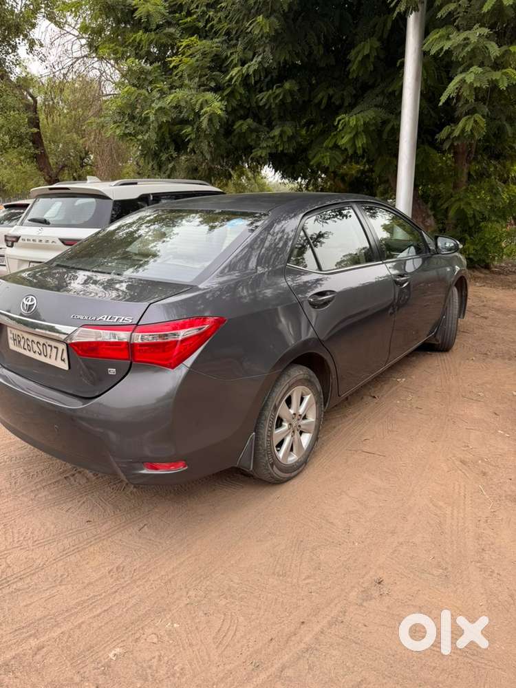Toyota Corolla Altis 2015