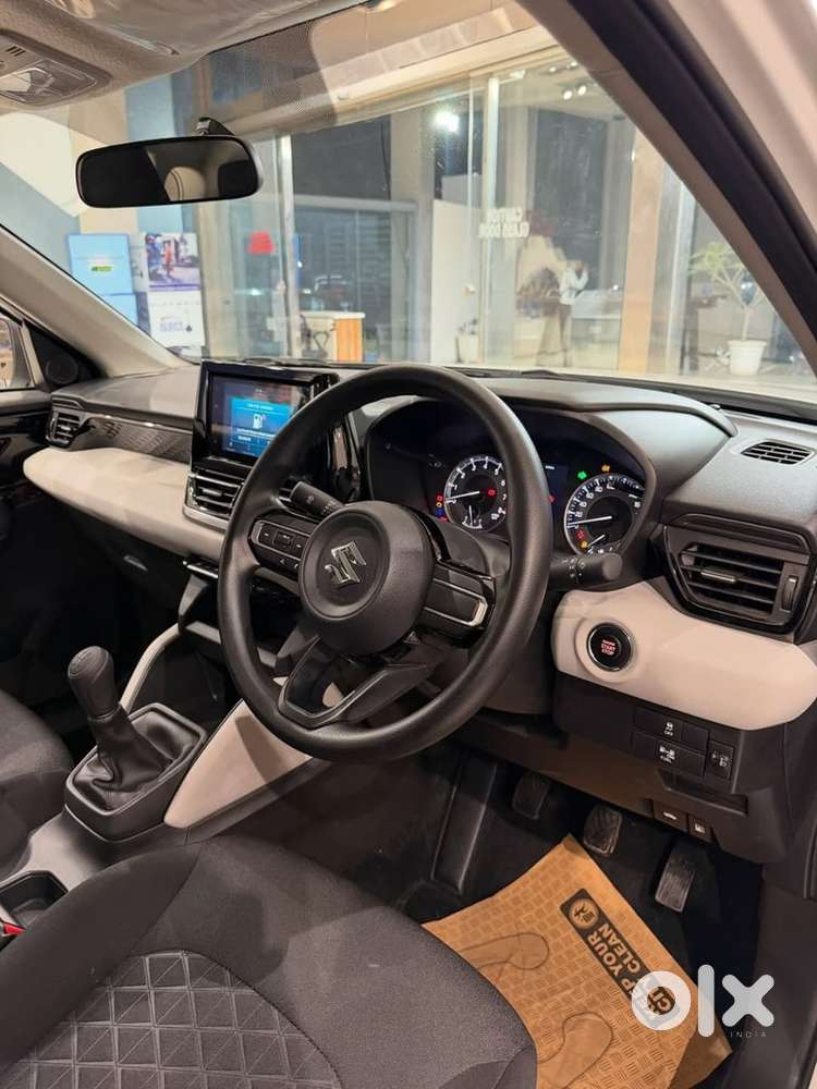 Maruti Victoris Petrol 2026
