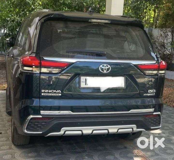 Toyota Innova Hycross 2.0 Vx (o) Hybrid 7 Str, 2024, Petrol