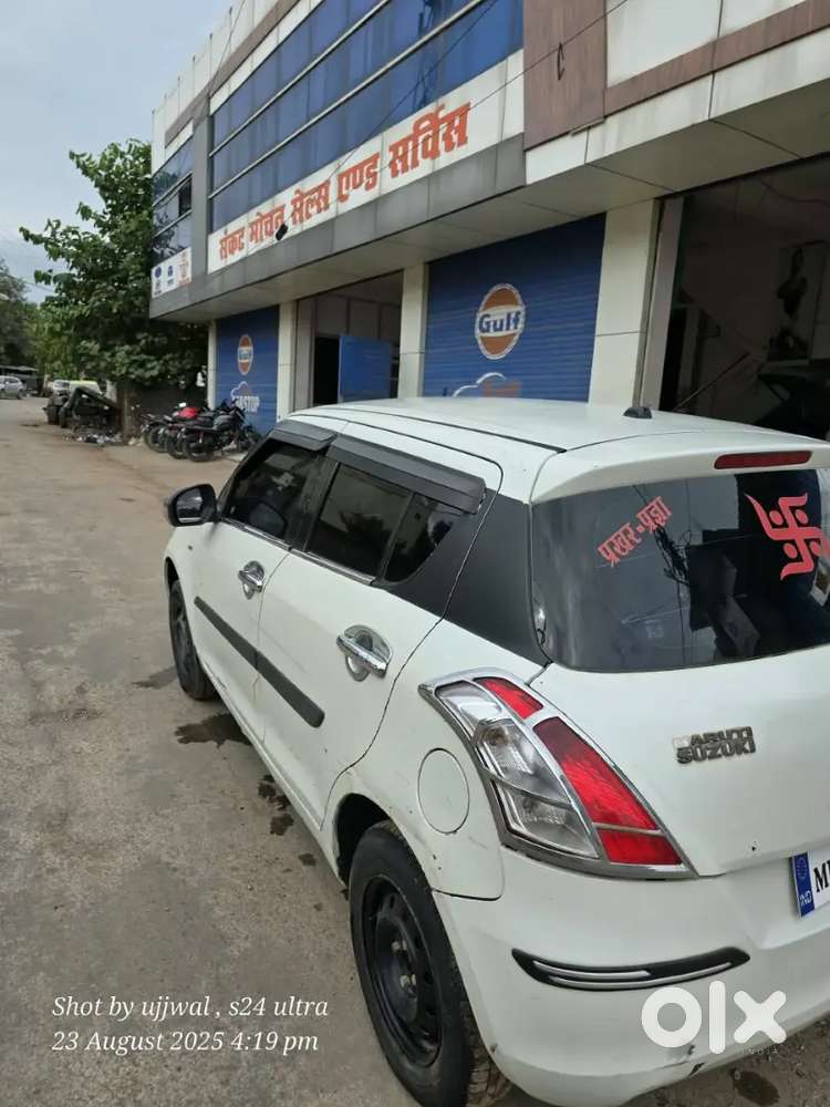 Maruti Suzuki Swift Vxi Petrol 2012