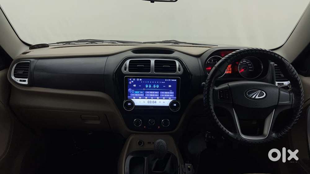 Mahindra Tuv 300 T8, 2016, Diesel