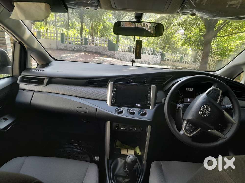 Toyota Innova Crysta 2.4 G Mt 7 Str, 2024, Diesel