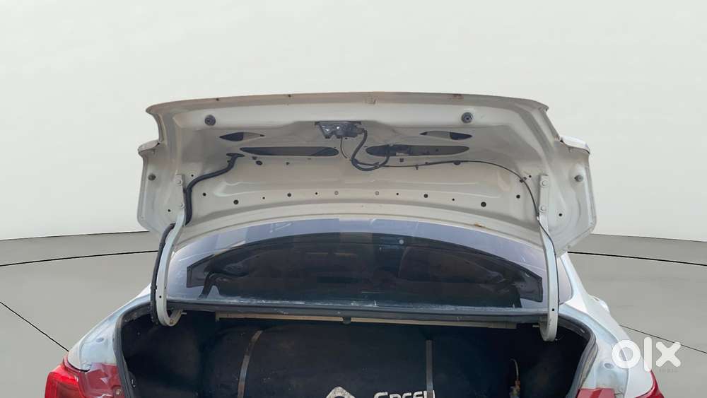 Maruti Suzuki Swift Dzire 1.2 Vxi Bsiv, 2020, Cng & Hybrids