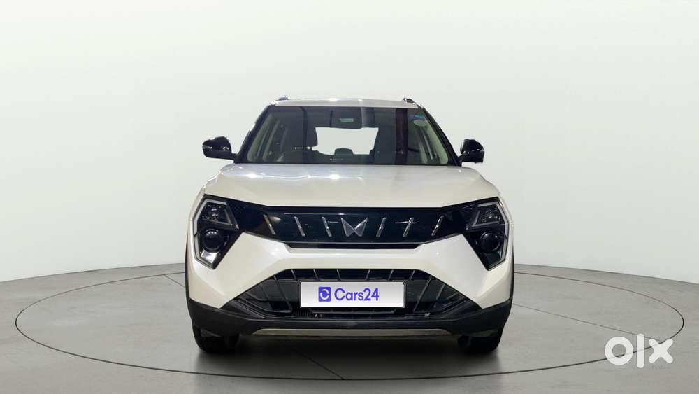 Mahindra Xuv 3xo Ax5 Pm Mt, 2024, Petrol