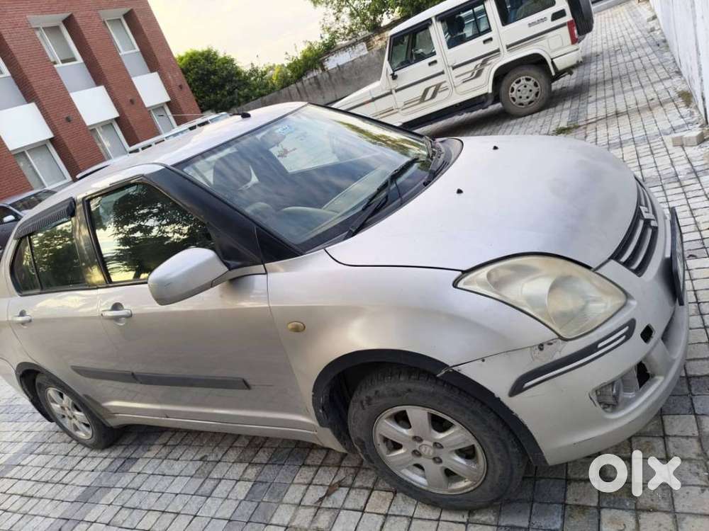 Maruti Suzuki Dezire Zxi 2009  Petrol-cng  Pilibhit/bly.