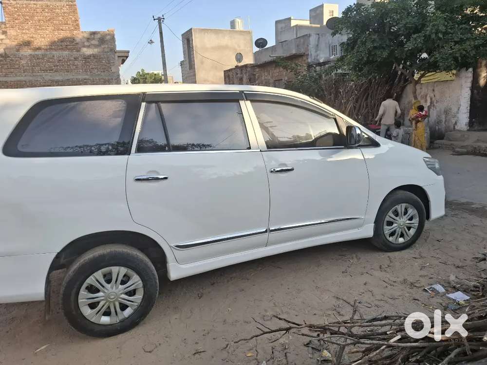 Toyota Innova 2016
