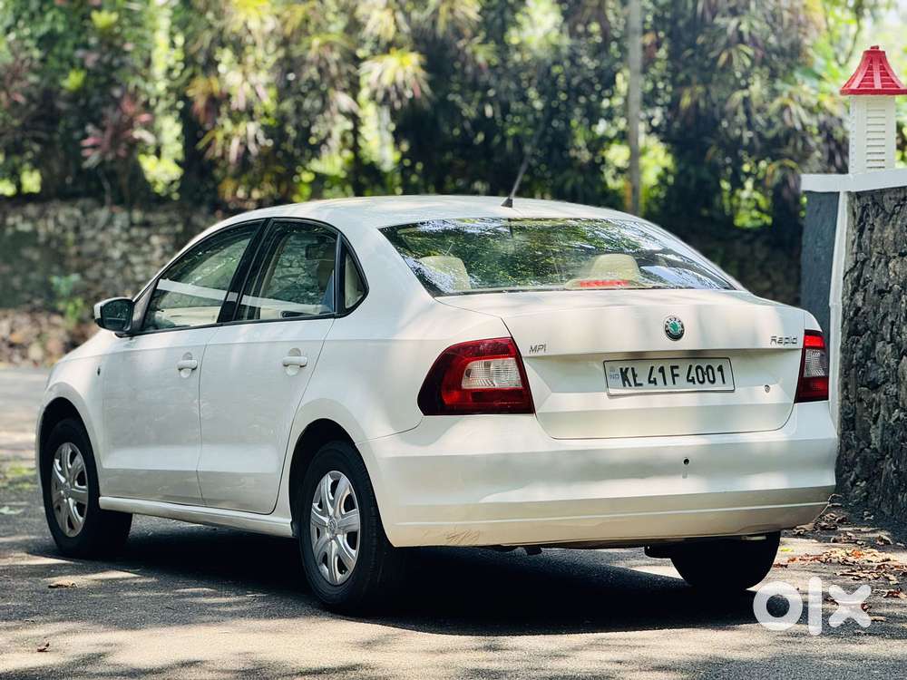 Skoda Rapid 1.6 Mpi At Elegance Plus, 2012, Petrol