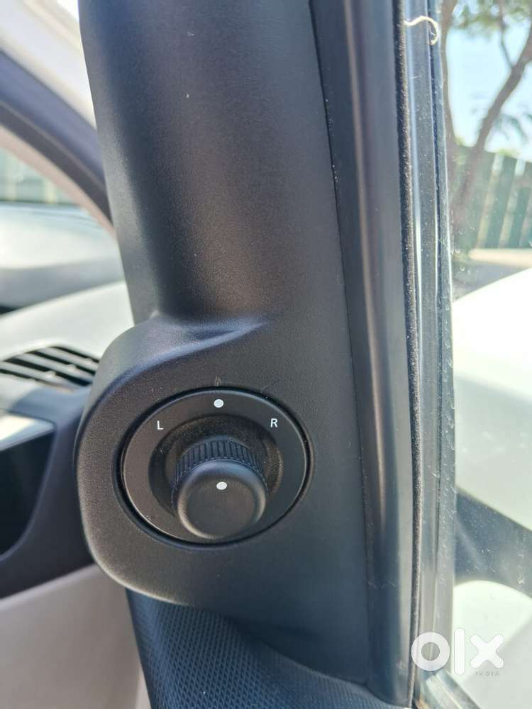 Tata Tiago Xz, 2016, Petrol