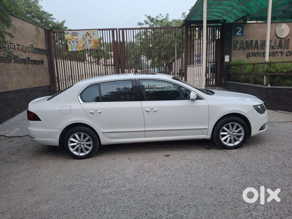 Skoda Superb 1.8 Elegance Tsi At, 2015, Petrol