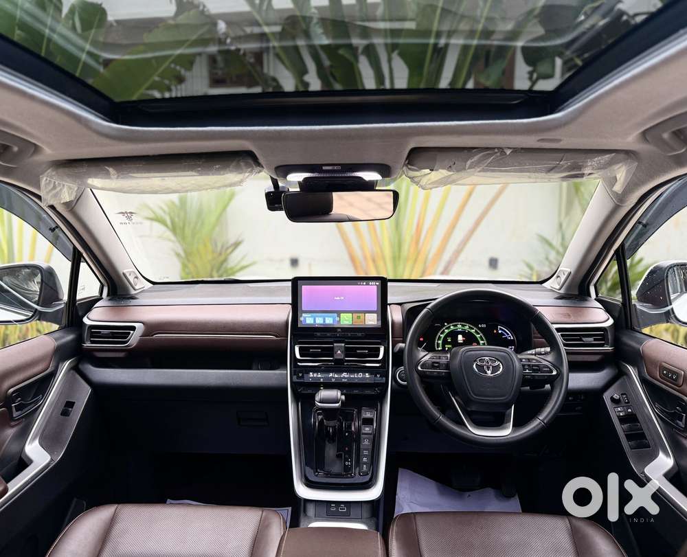 Toyota Innova Hycross 2.0 Zx (o) Hybrid 7 Str, 2023, Petrol