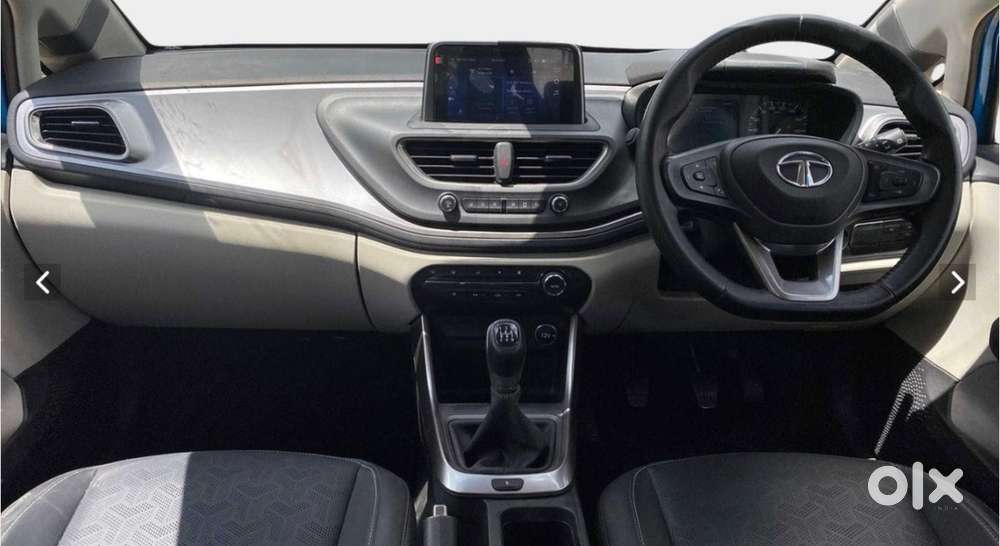 Tata Altroz Petrol 2022