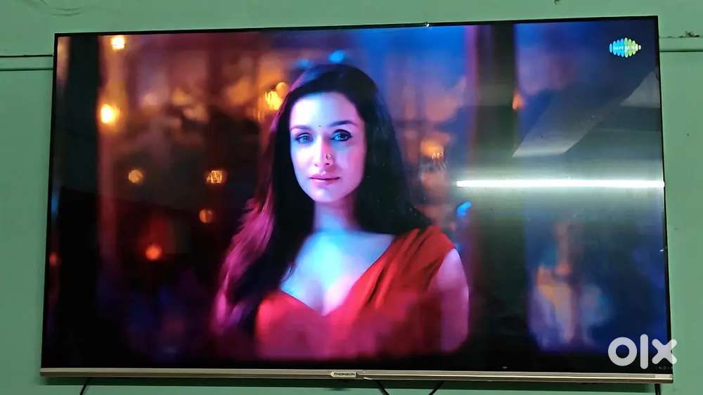 Brand new 40 inch led smart tv with warranty