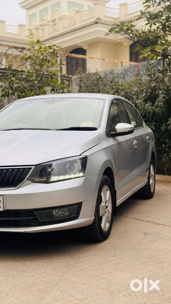 Skoda Rapid [2016-2020] 1.5 Style Plus Tdi At, 2017, Diesel
