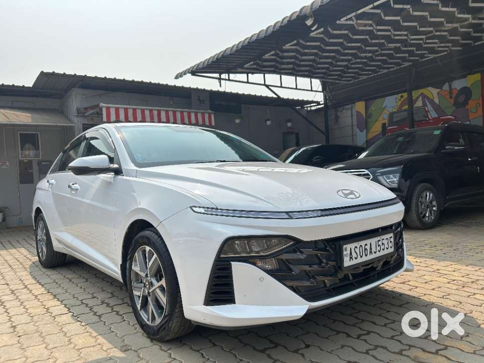 Hyundai Verna 1.5 Sx Petrol Mt, 2023, Petrol