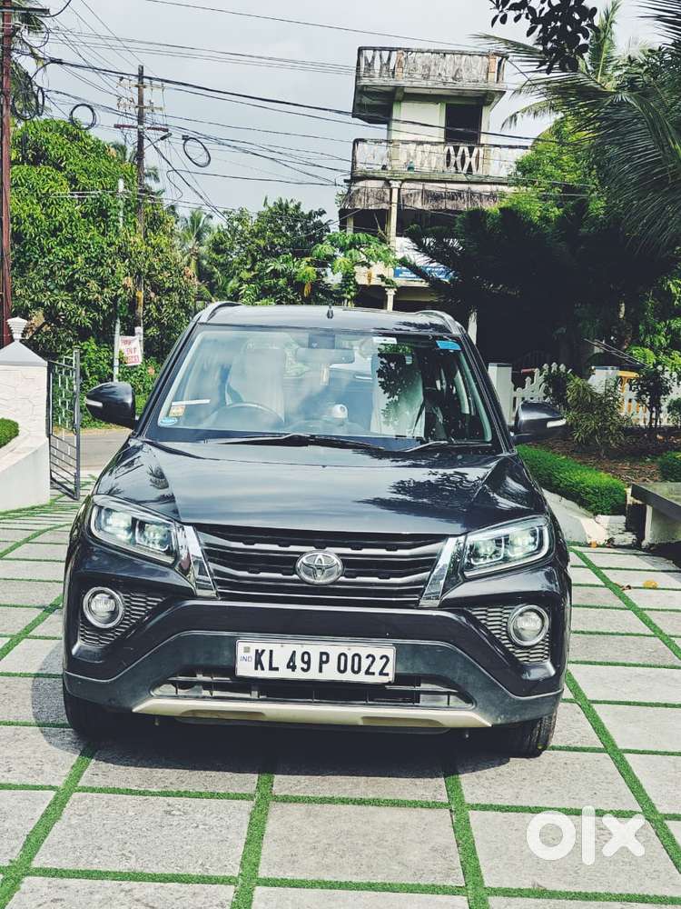 Toyota Urban Cruiser 1.5 Premium Grade Dual Tone At, 2022, Petrol