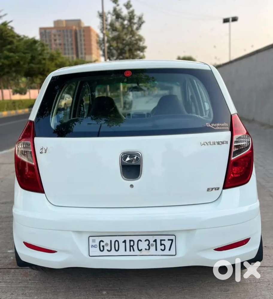 Hyundai I10 2013 Era Petrol + Cng 2nd Owner