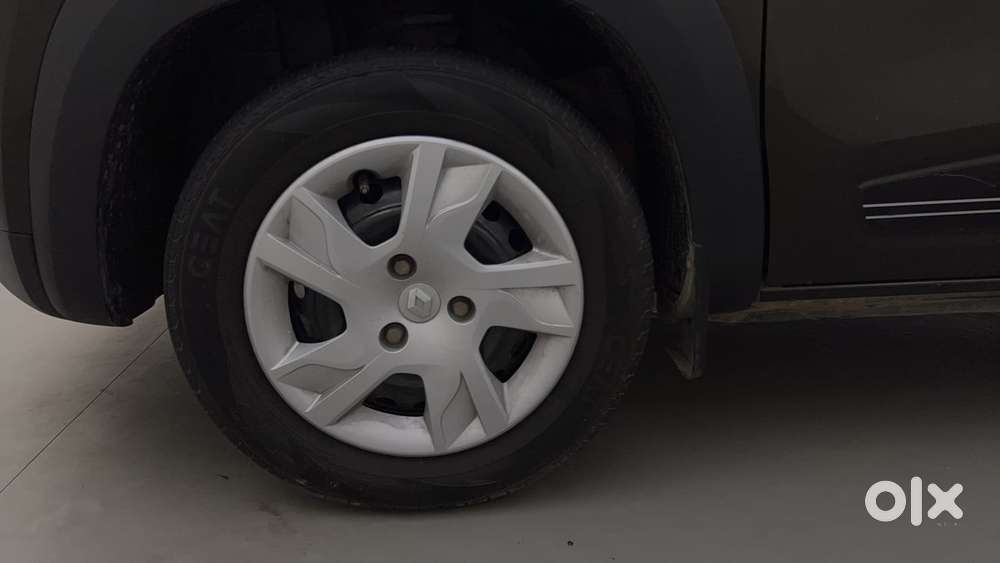 Renault Kwid 1.0 Rxt Amt, 2023, Petrol