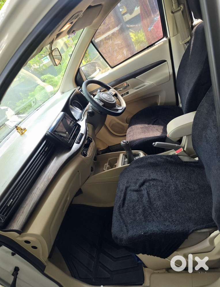 Maruti Ertiga Zxi 2025