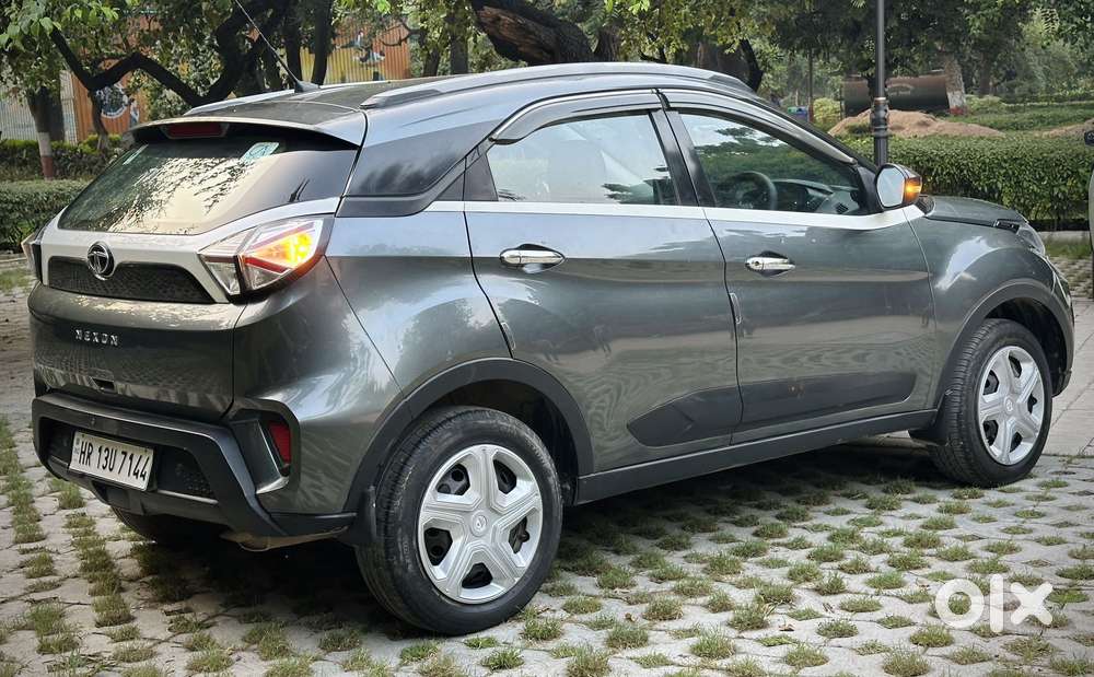 Tata Nexon 1.2 Revotron Xm (s), 2023, Cng & Hybrids