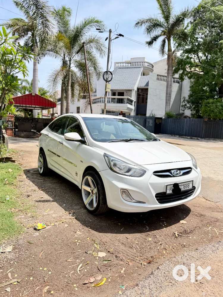 Hyundai Fluidic Verna 2013 December