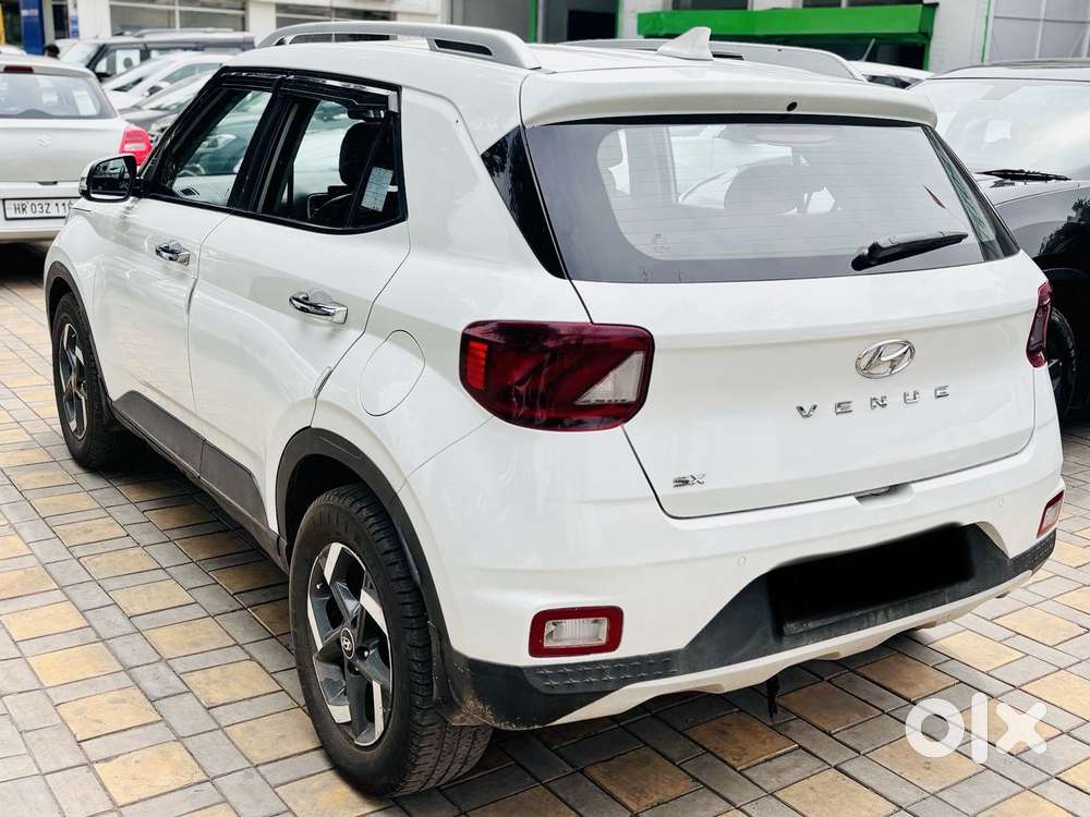 Hyundai Venue Sx Dual Tone Turbo, 2020, Diesel