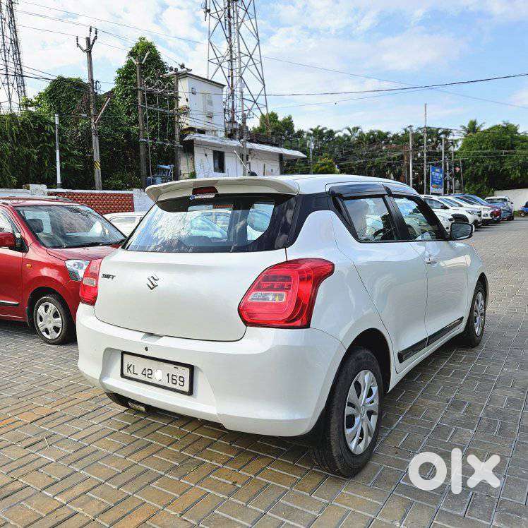Maruti Suzuki Swift Vxi + Manual, 2018, Petrol