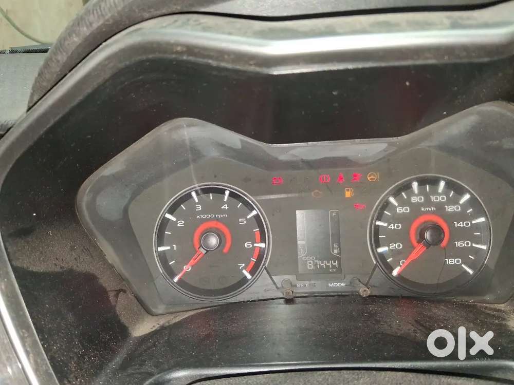 Mahindra Kuv100 Nxt Petrol 2017