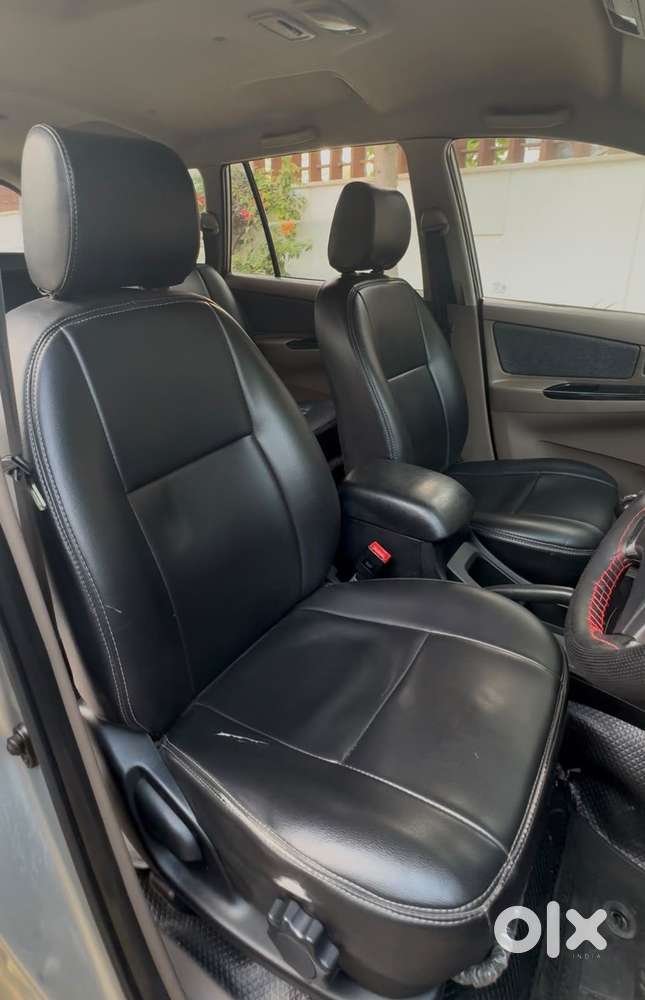 Toyota Innova 2.5 G (diesel) 8 Seater Bs Iv, 2016, Diesel